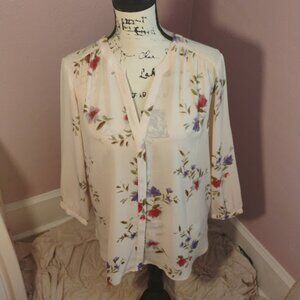 Women's NYDJ Pintuck Blouse in "Lleida" Print (Floral) Size M NWT